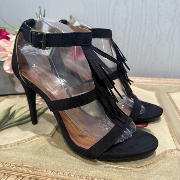 Christian Siriano Kactus Black Faux Suede Fringe Heels Sandals Strappy NIB 8.5 - Picture 2 of 13